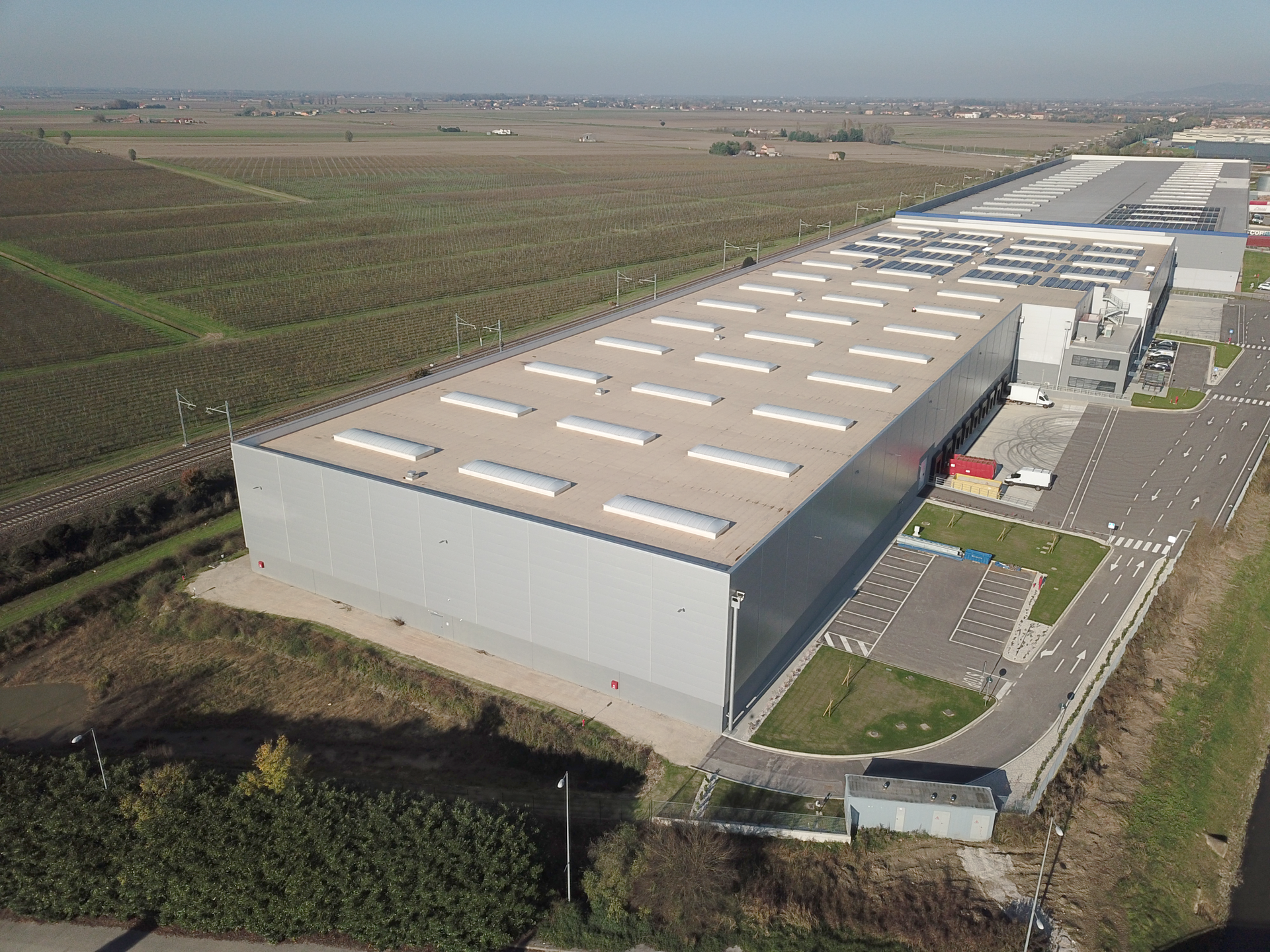 Perché la Copertura Industriale è un Asset Strategico per la Tua Azienda