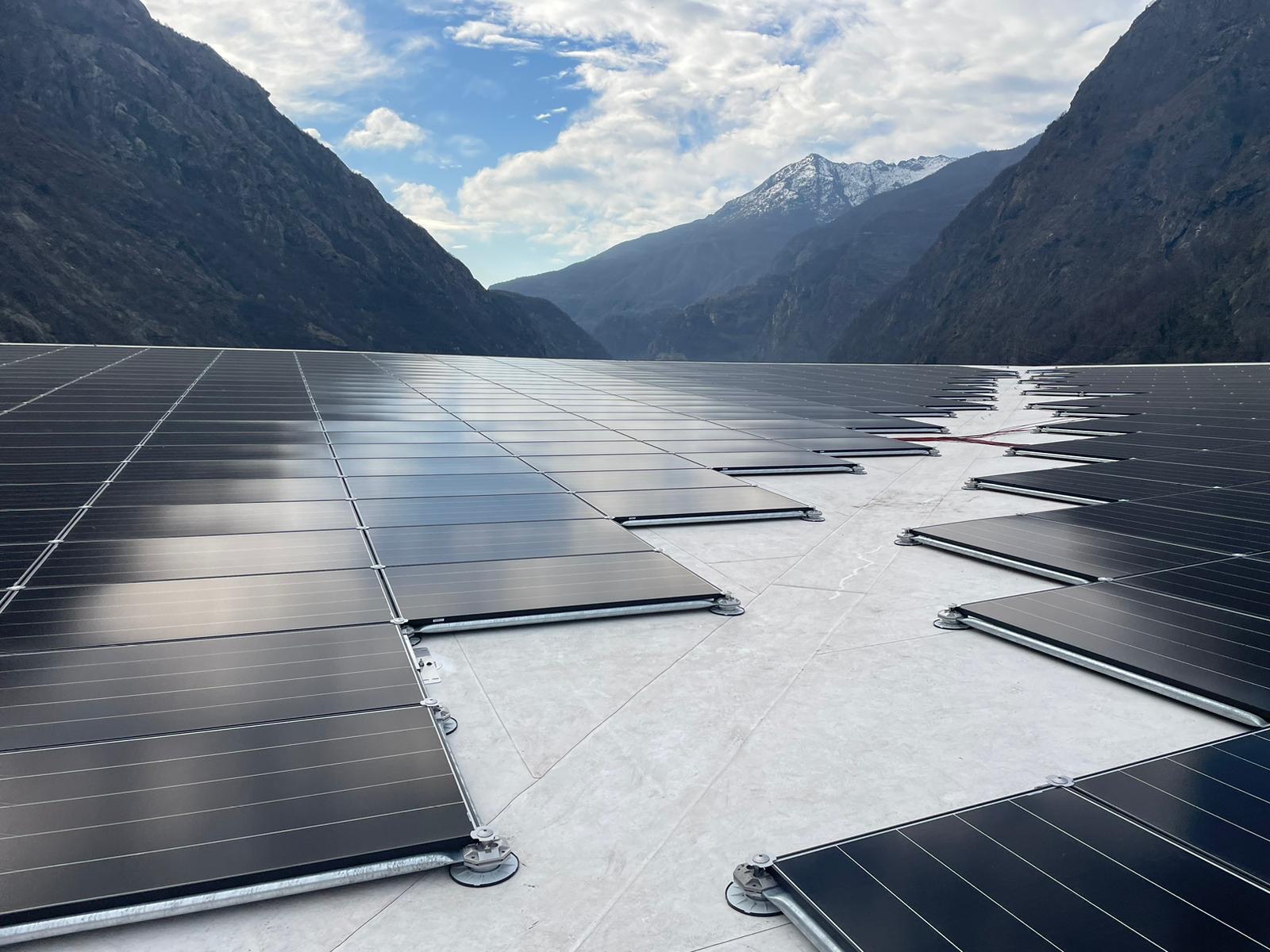 alt="impianti fotovoltaici Isol Sistem"